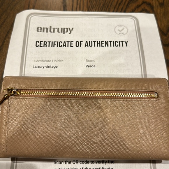 Authentic Prada tan Saffiano Leather bow wallet - Picture 8 of 10